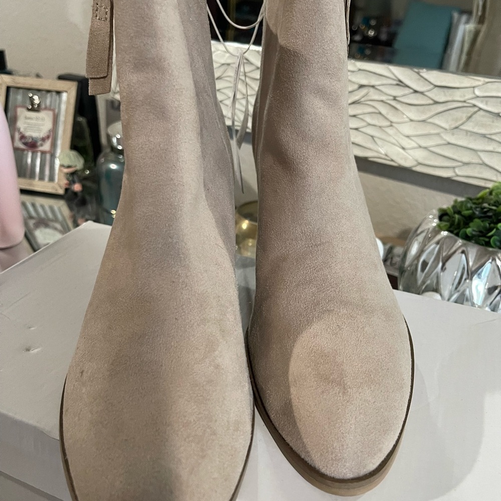 Old navy boots - Picture 3 of 5